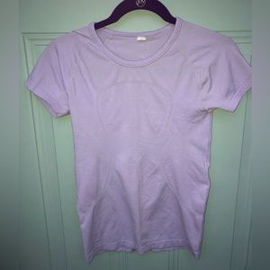 Lavender lululemon swiftly top